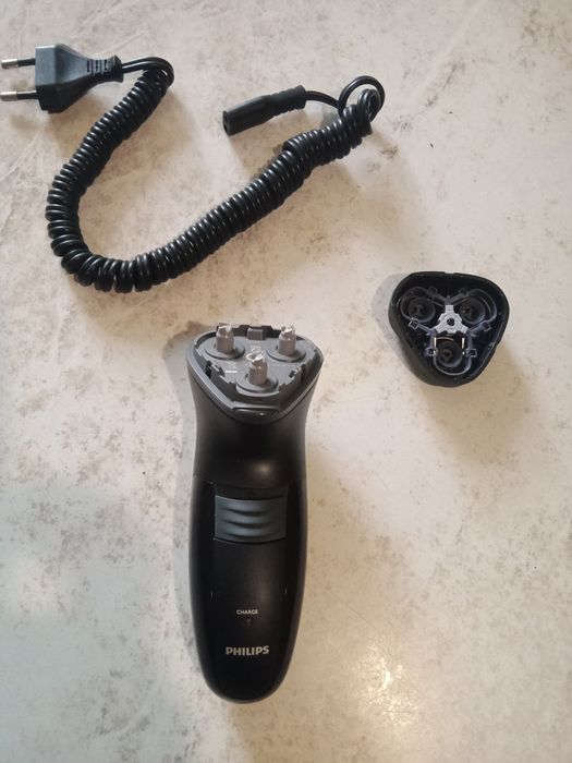 Продам бритву  Philips