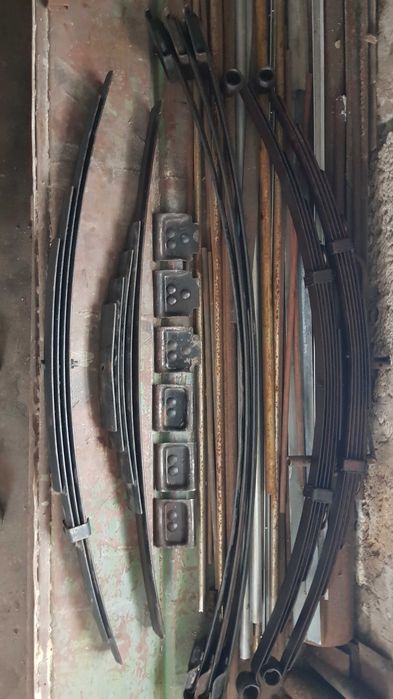 ГАЗ 3307 53 ПАЗ нов Ресори зад (ЧМЗ) 1600мм Корень 1350мм Полуось Шини