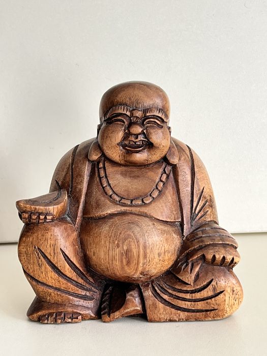 Будда хотей дерево.