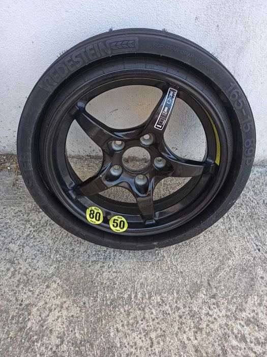 Roda de emergência com jante 15 para Mercedes compacta.