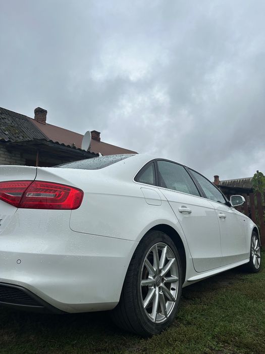 Audi A4B8 2.0tfsi 2014рік
