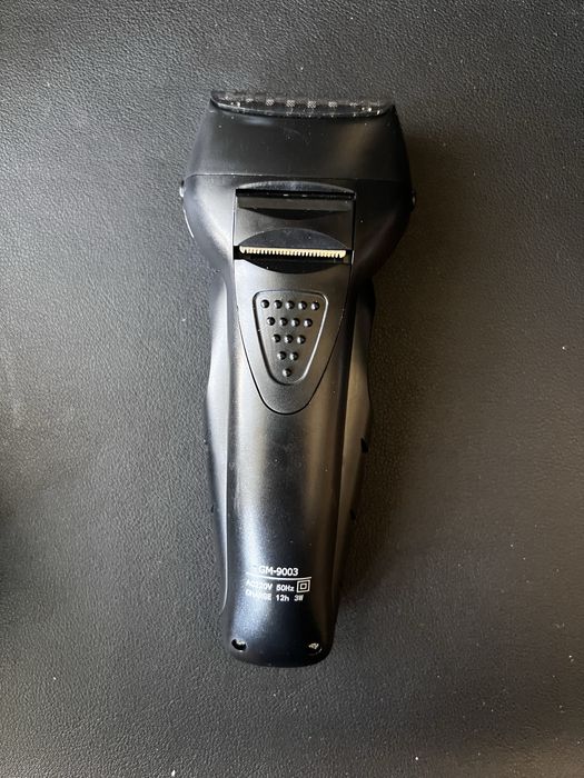 Бритва Gemei Rechargeable Shaver GM-9003