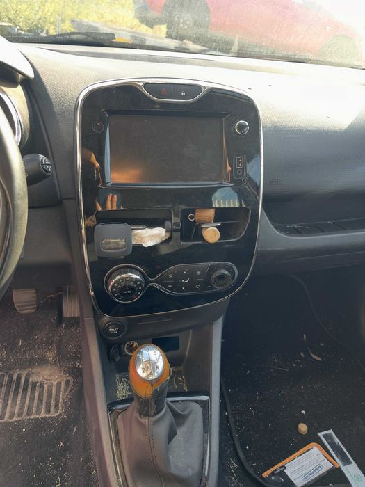 RENAULT CLIO IV CARRINHA 2013 PARA PEÇAS