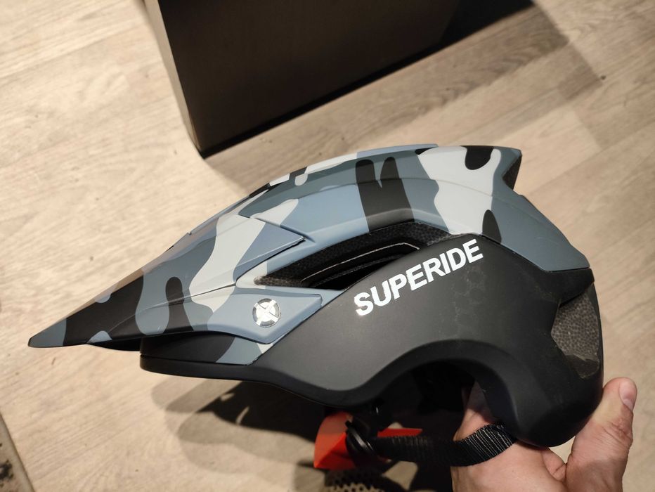 Superide kask rowerowy  nowy