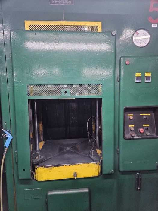 Prasa Hydrauliczna Ponar Żywiec 100 ton