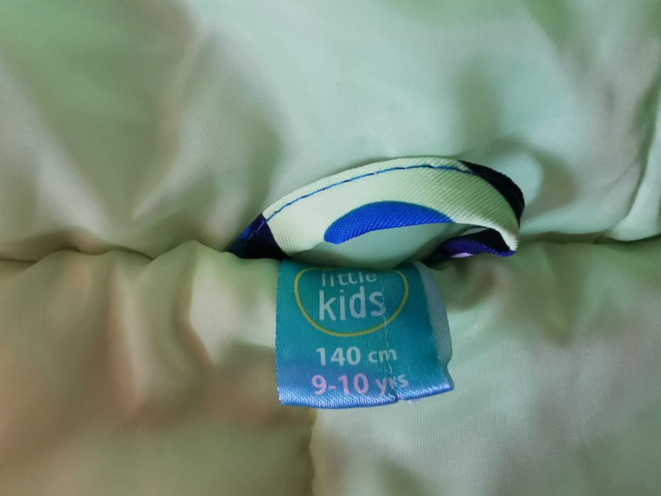Kurtka przejściowa na 140 cm firmy Little Kids