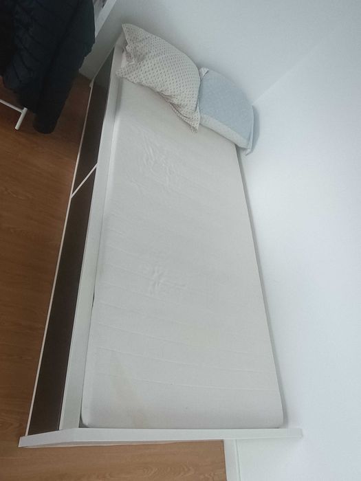 Cama solteiro nova