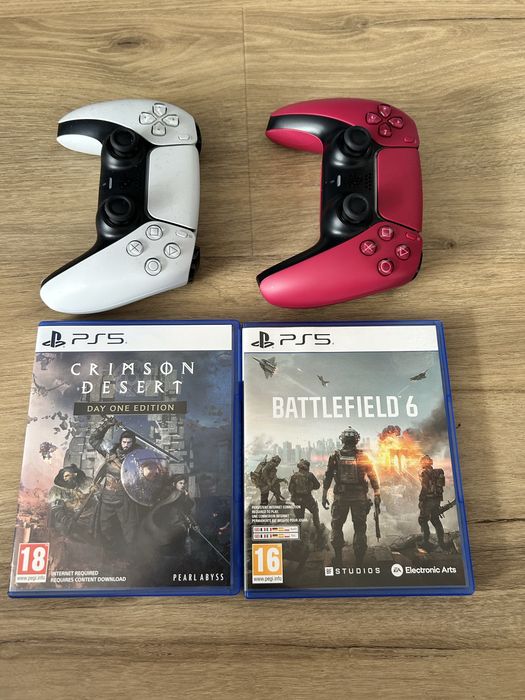 PS5 PRO + napęd + 2 kontrolery + 2 gry