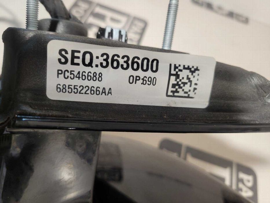 Зеркало боковое дзеркало праве Jeep Grand Cherokee WL sammit 2021 2022