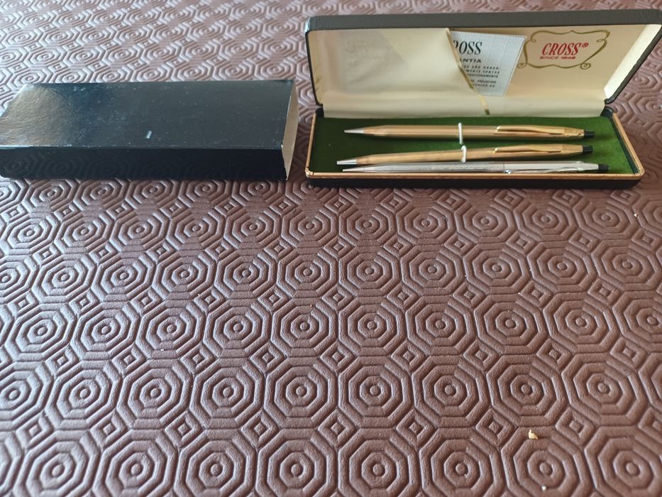 Conjunto Cross conjConjunto banhado a ouro e lapiseira extra