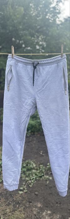 Продаються нові спортивні штани