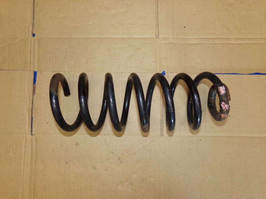 sprężyna tył tylna sprężyny audi a8 d2