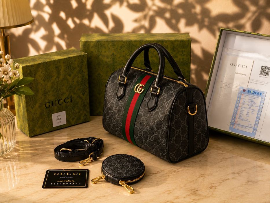 Carteiras modelo gucci