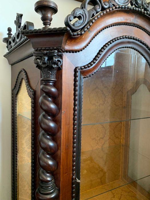 Vitrine / Oratório Antigo de Inspiração Neo-Barroca
