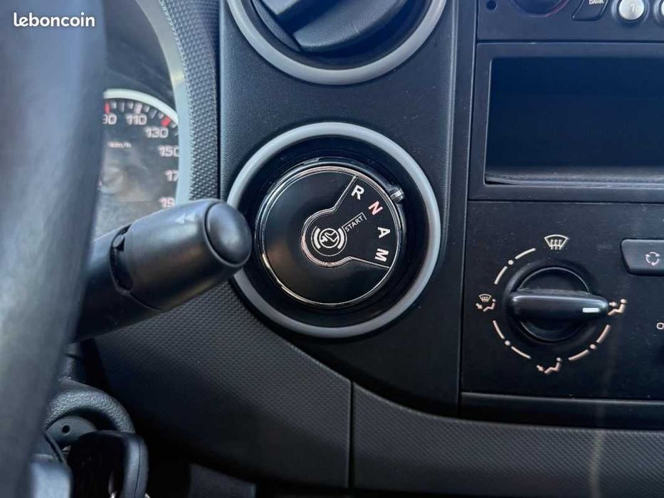 CAIXA AUTOMATICA Peugeot Partner 1.6 bluehdi "3 LUGARES" 2017 *