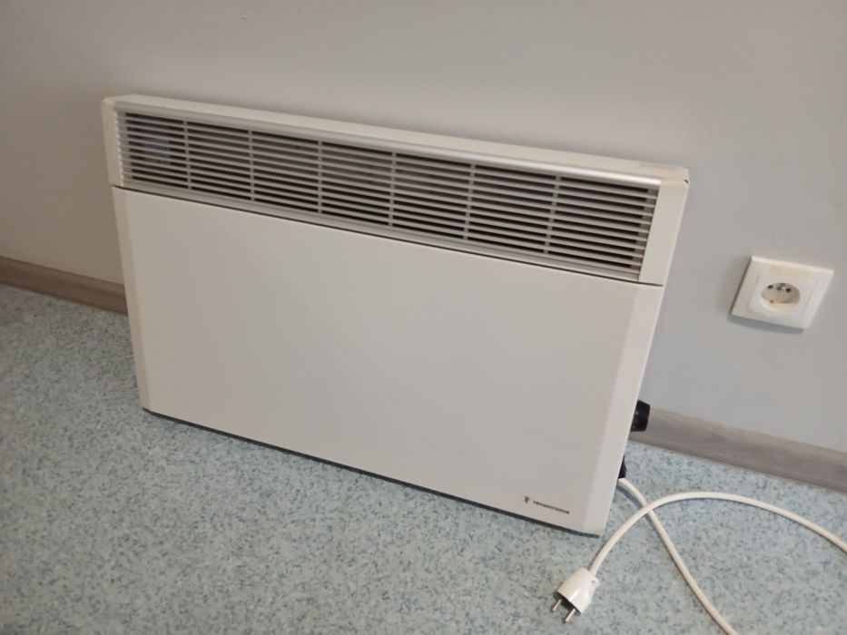 Ścienny grzejnik elektryczny Technoterm 2000W