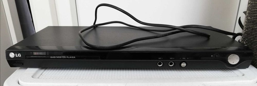 DVD плеер player LG dk 768