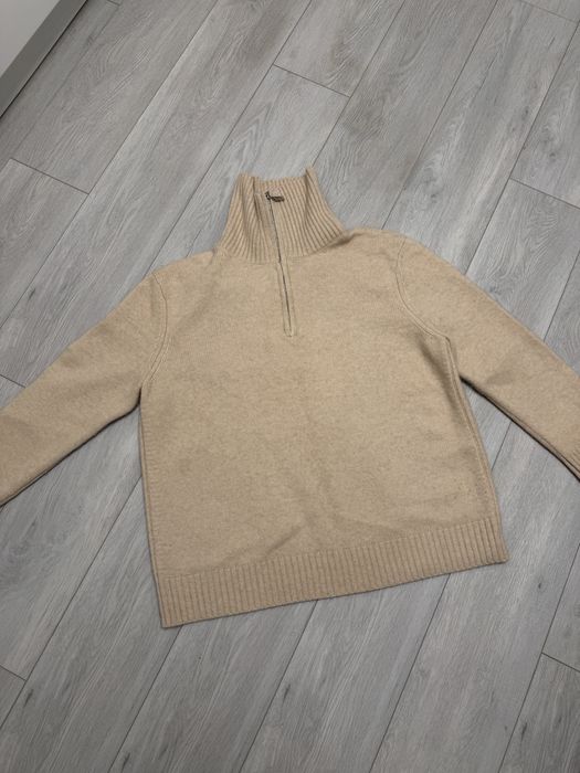 Кашеміровий костюм у світлому кольорі