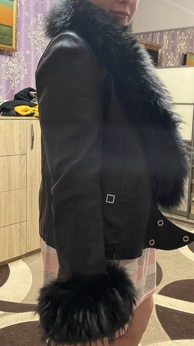 Шкіряна курточка