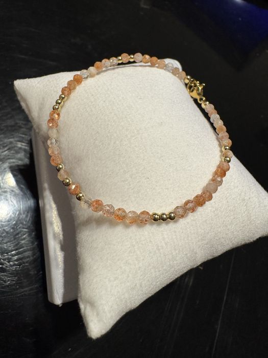 Bransoletka z kamienia słonecznego 3 mm minimalistyczna złote zapięcie