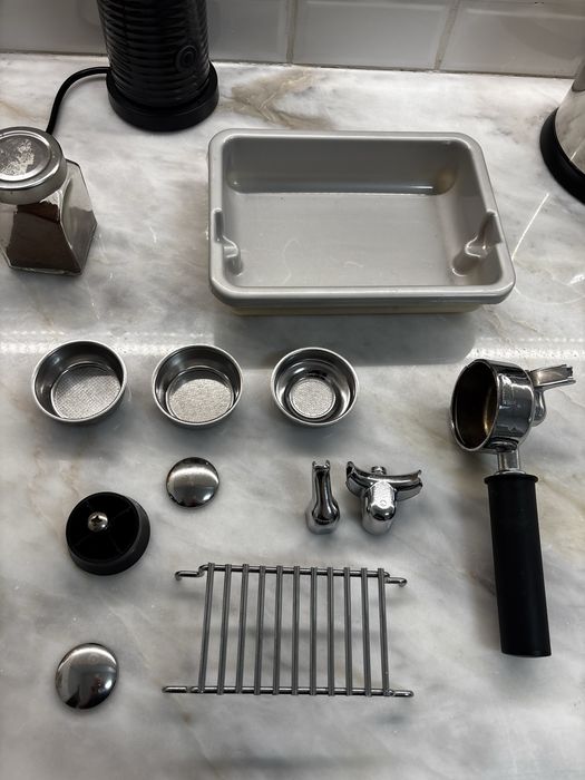 Máquina de café de encastrar AEG