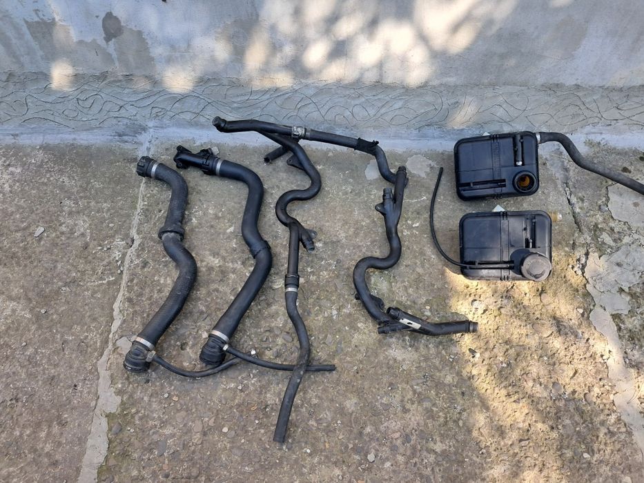 Продам росширительный бачок,патрубки на BMW E39 E38 E46 БМВ Е39 Е38