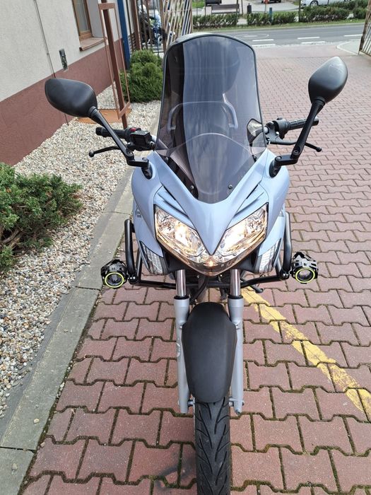 Halogeny na gmole Varadero 125