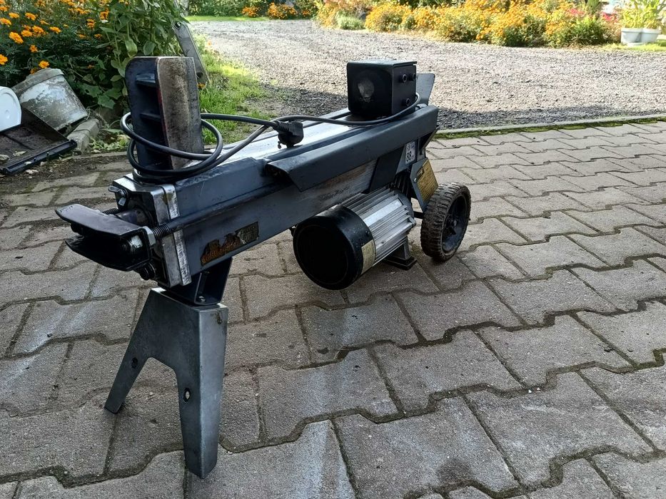 Łuparka do drewna 4 tony, 230 v.