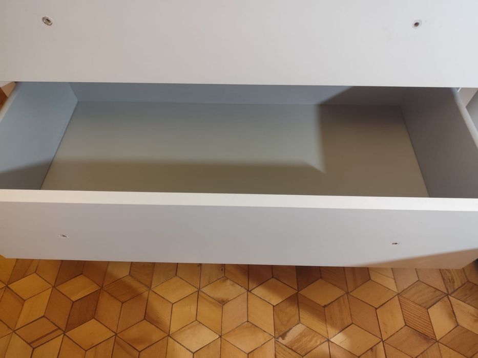 Komoda z 3 szufladami – bez uchwytów