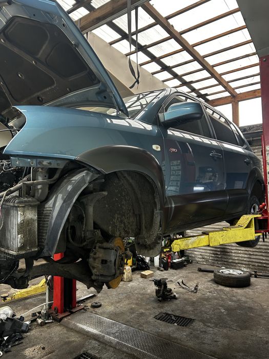 Drzwi klapa tucson czarny i color HE