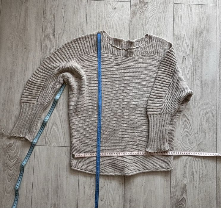 Beżowy sweter „nietoperz” rozm. M