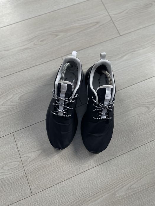 Оригінальні кросівки  Nike Roshe Run 41р 26 см водонепроникні