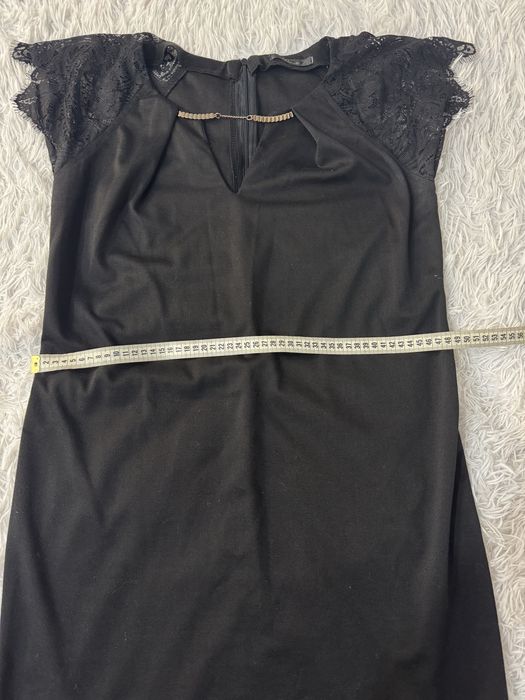 Сукні жіночі.