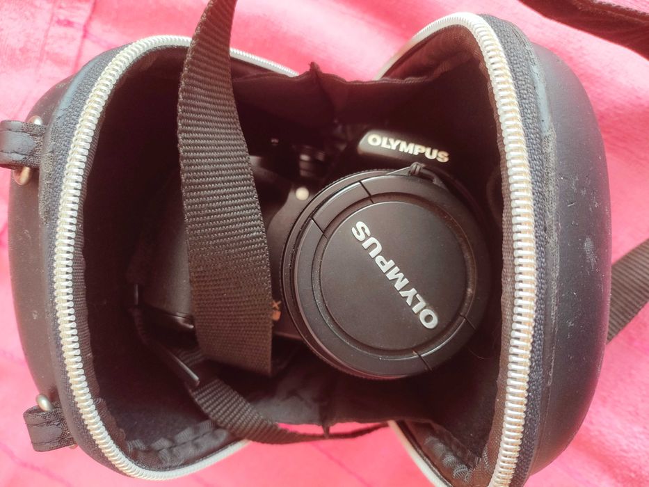 Фотоапарат Ультразум OLYMPUS SP-570UZ гарний стан несправний.