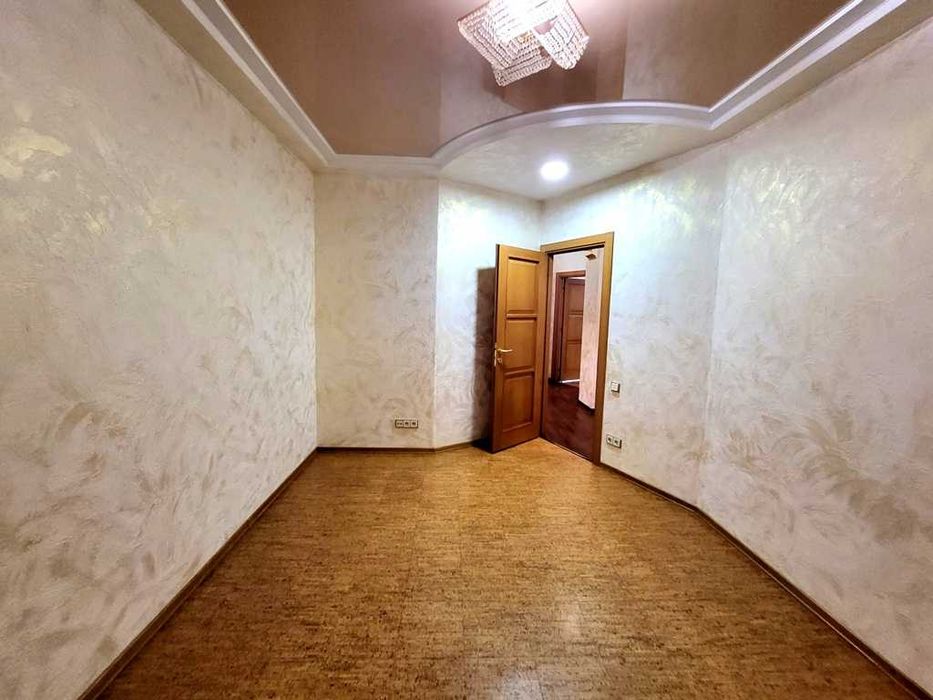 Продажа 4-х к кв ул Маяковского д 8-А, ВТОРОЙ этаж, рядом 71 гимназия.