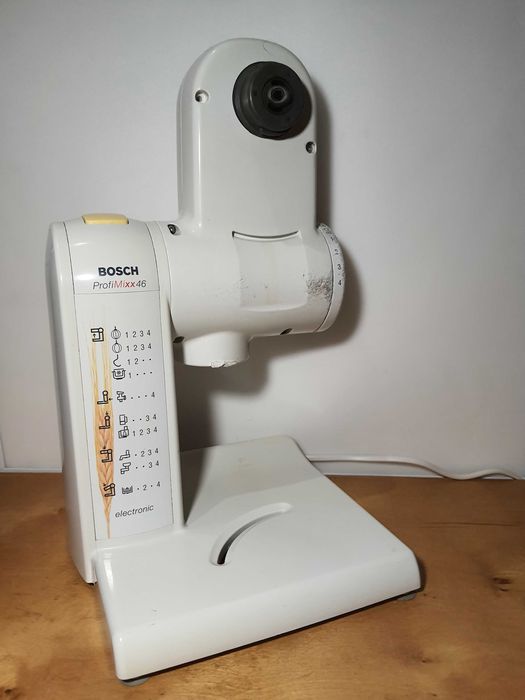 Кухонный комбайн  BOSCH  MUM 4655  ( аксессуары и комплектующие ).