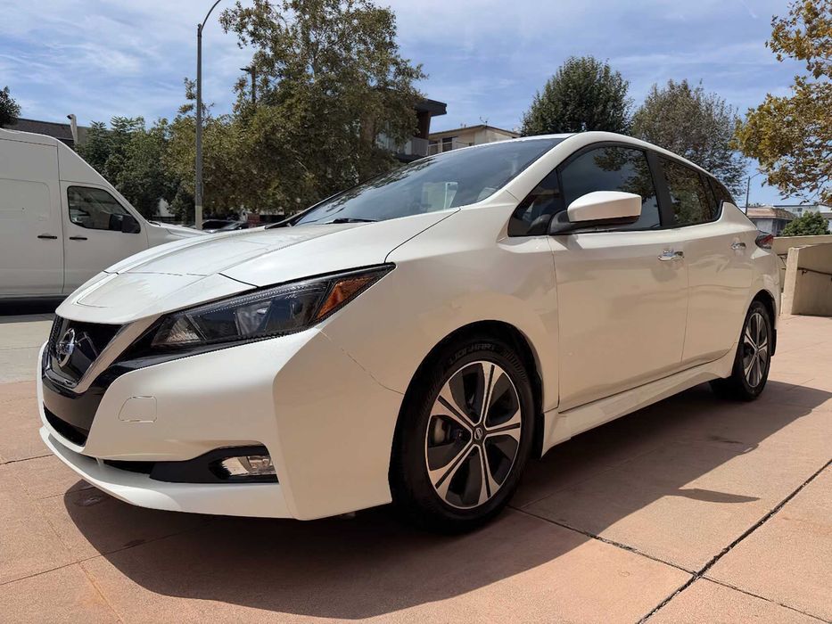 Nissan LEAF SL      2018