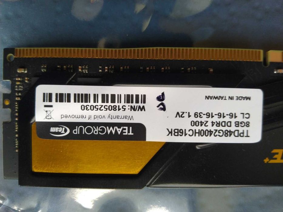 ОЗП (ОЗУ, оперативка) "Team Elite+" DDR4 8Gb 2400MHz CL16 1.2V (1шт.)