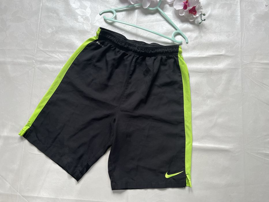Nike orginał szorty spodenki markowe XL 158/170 czarne logo sportowe