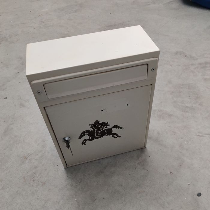 Caixa de correio usada