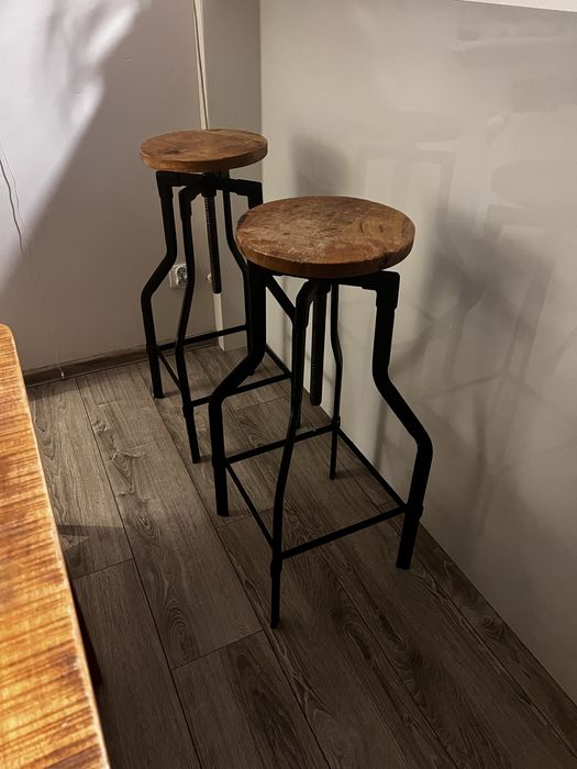 Hokery do kuchni, baru,wyspy-  MANGO