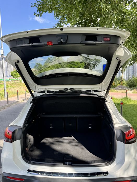 Mersedes EQA 250