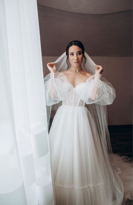 Весіллна сукня в ідеальному стані