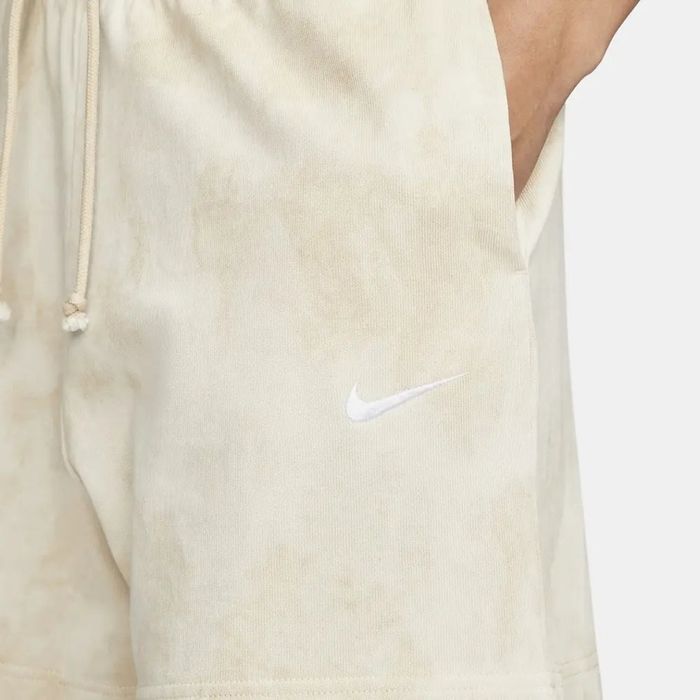 Оригінальні жіночі шорти Nike Women's Washed Jersey (DH6712-126)