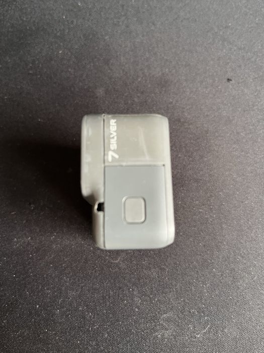 Продам екшн камеру gopro silver 7