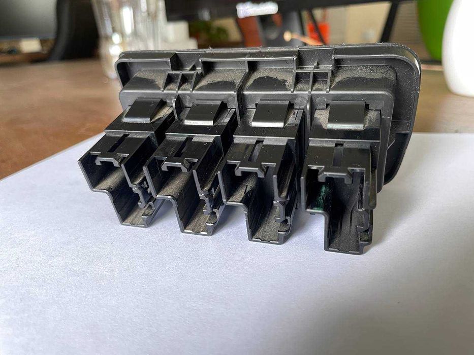 Блок кнопок в торпедо лівий, заглушки кнопок, MAZDA CX-7 06-12, MAZDA3