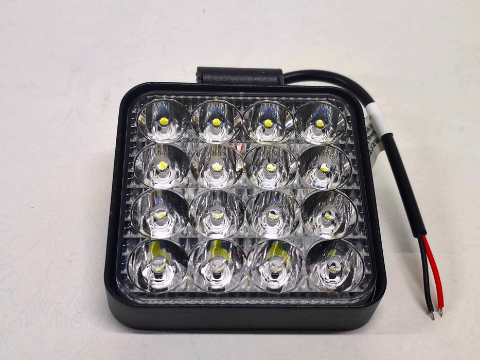 Квадратна лед фара 48W