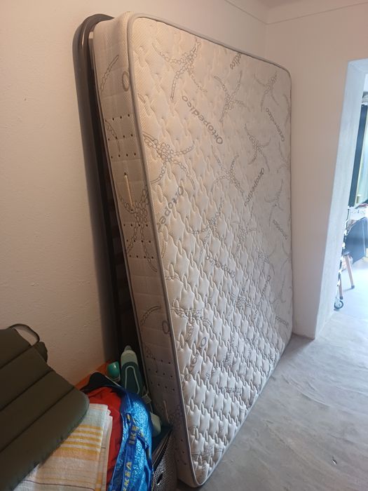 Colchão 150x190 ortopédico em bom estado