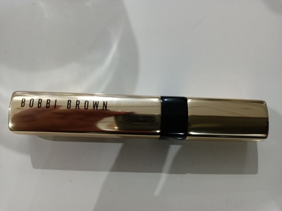Szminka pomadka Bobbi Brown Luxe Shine Intense kolor Red Stiletto NOWA
