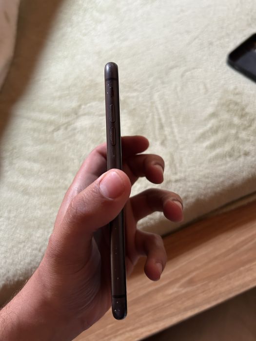 iPhone 11 bom estado